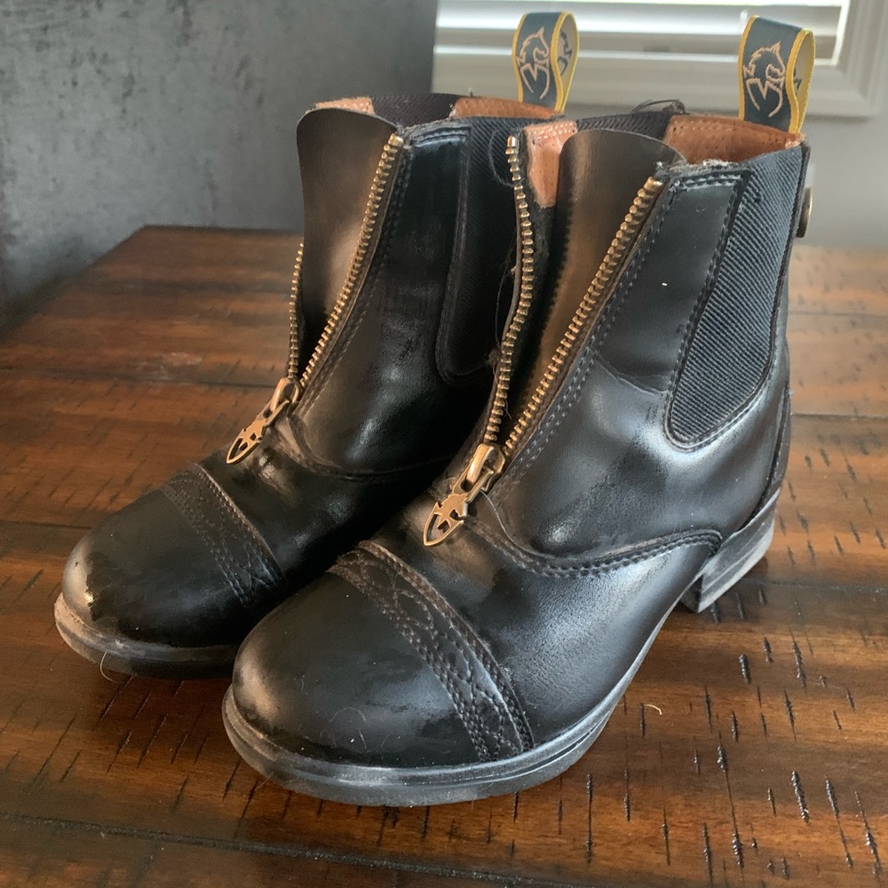 Morretta kids size 13 paddock boots